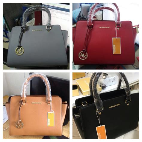 bolsa michael kors replica perfeita|Michael Kors purse lookup.